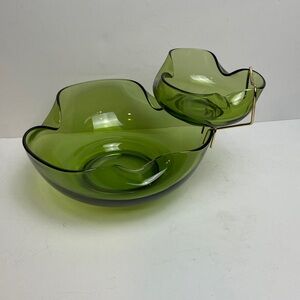 Anchor Hocking Vintage avocado green chip & dip set